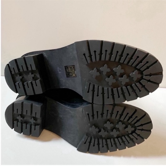 New Tory Burch Miller 60MM Black Lug Sole Shearling Boots Size 7.5 - Picture 7 of 13